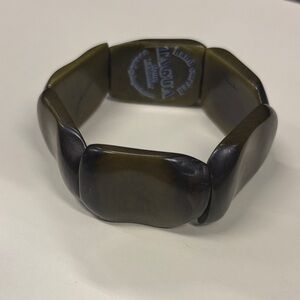 Handcrafted Olive Green Tagua Nut Stretch Bracelet